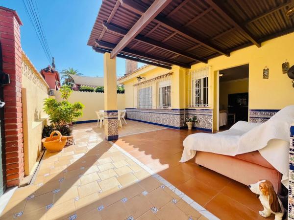 Independent chalet for sale in Los Boliches, Fuengirola
 photo 1
