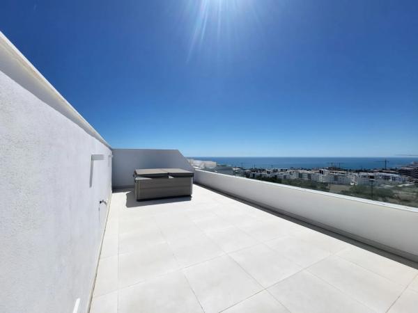 Penthouse for sale at Avenida Fuengirola, 7, Fuengirola photo 1