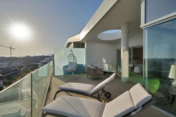 Penthouse for sale at Calle Alba, Fuengirola thumbnail 1