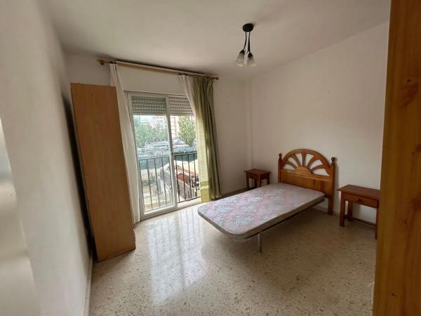 Четырехквартирный дом на продажу на  Calle Monaguillo , Фуэнхирола photo 4