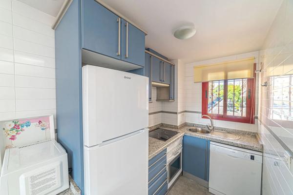 Piso en venta en CL NARCISO, 4, Fuengirola
 photo 1