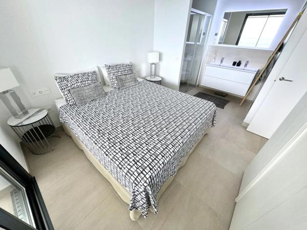 Квартира на продажу на  Las Gaviotas, Фуэнхирола photo 4