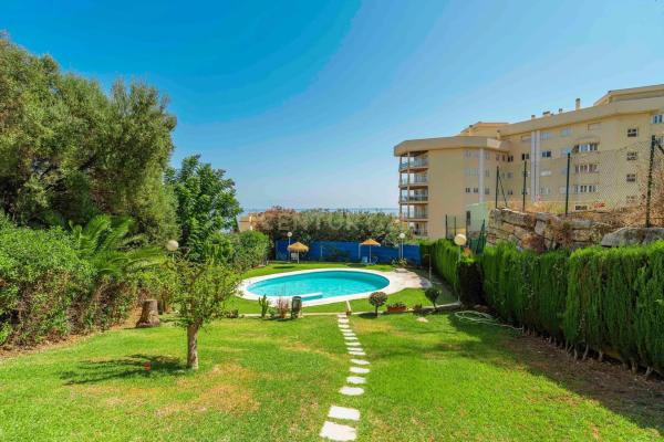 Piso en venta en Calle Nogal, 2, Fuengirola
thumbnail 1