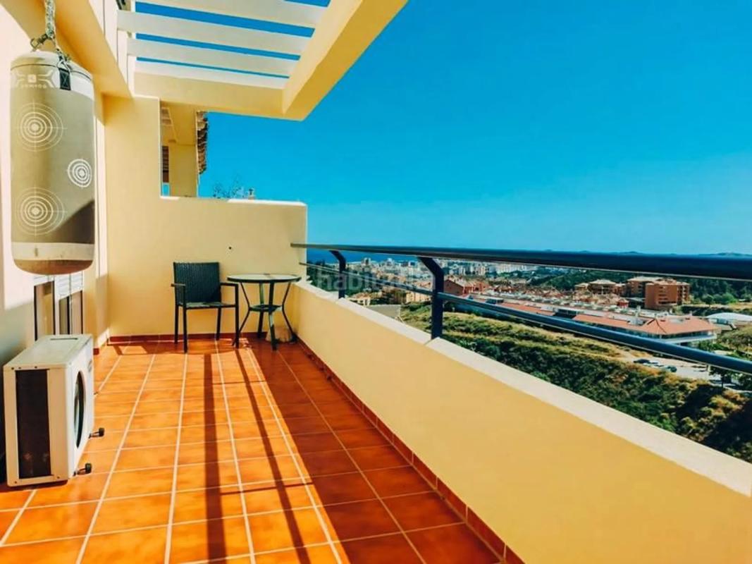 Venta de chalet adosado en Calle Vencejo , Fuengirola photo 3