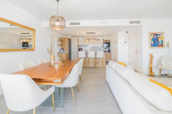 Квартира на продажу на Zona Sohail, Фуэнхирола photo 1