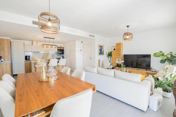 Квартира на продажу на  Zona Sohail, Фуэнхирола photo 4