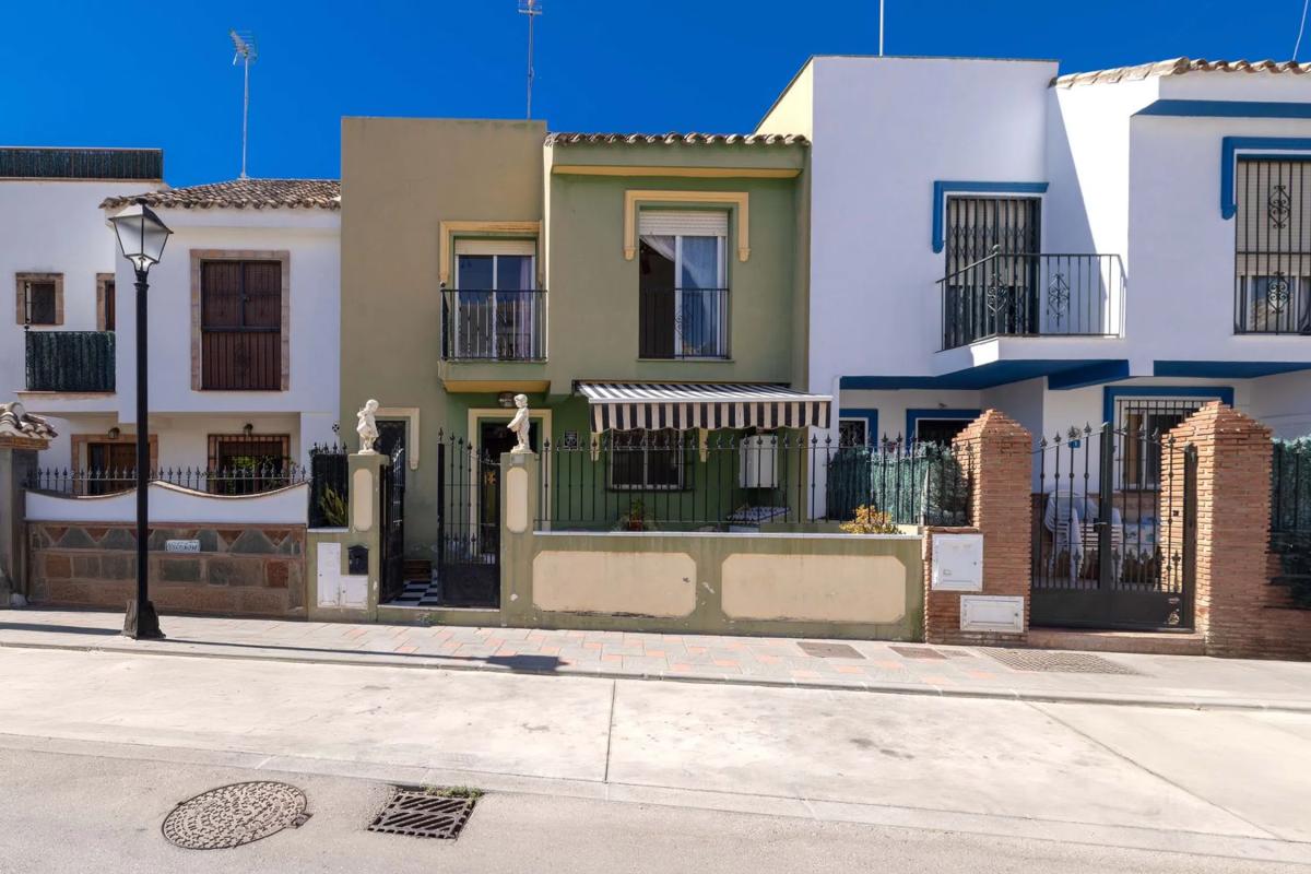 Venta de chalet adosado en Los Boliches , Fuengirola photo 2