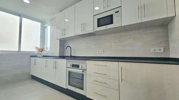Piso en venta en Playa de los Boliches, Fuengirola
thumbnail 1