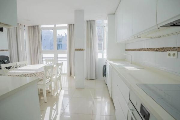 Квартира на продажу на Playa de los Boliches, Фуэнхирола photo 1