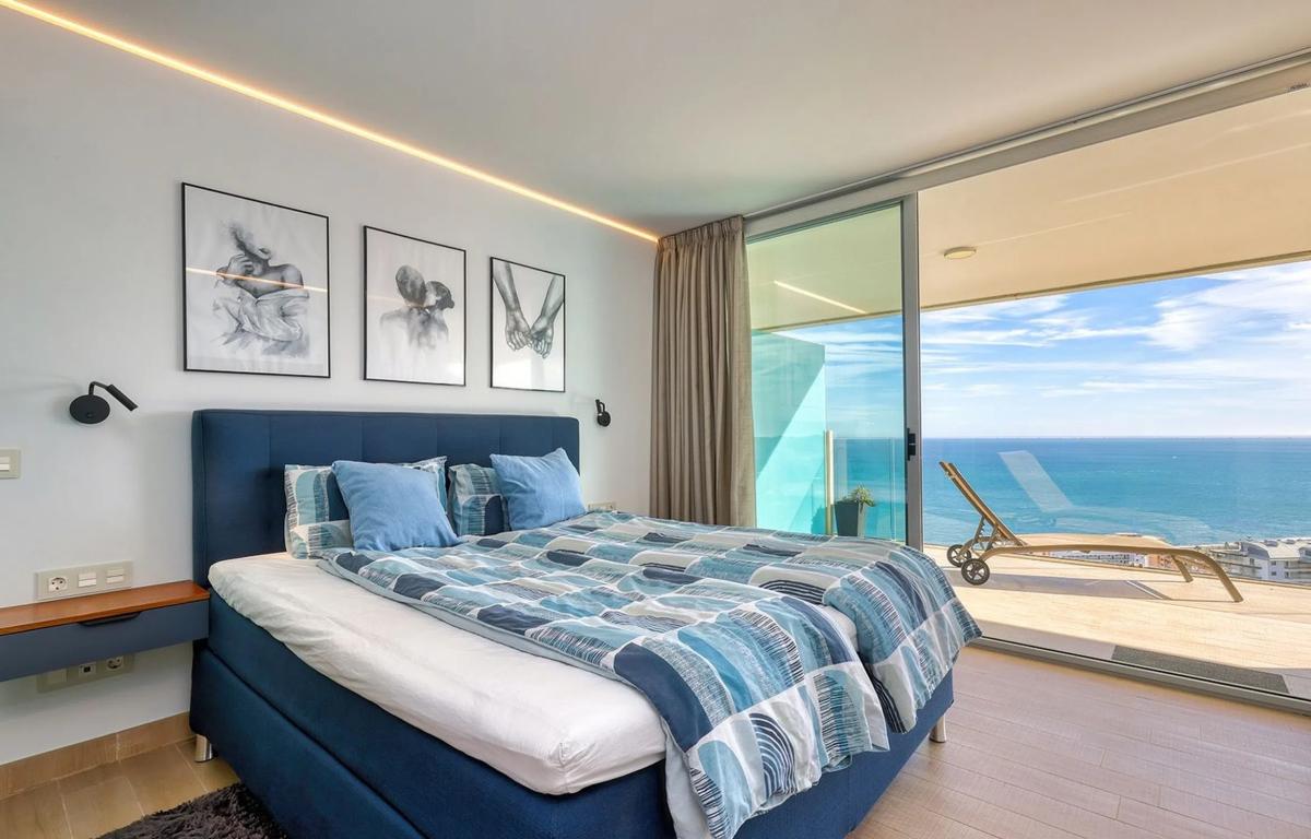 Sale of apartment in CL ALBA, Fuengirola
 photo 3