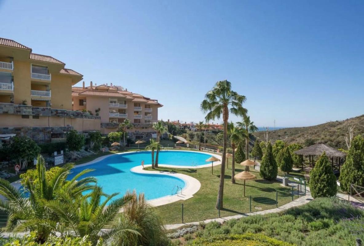 Sale of apartment in Avenida del Higuerón, 56, Fuengirola
photo 4