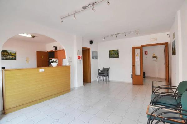 Piso en venta en Avenida Condes de San Isidro, 37, Fuengirola
 photo 4