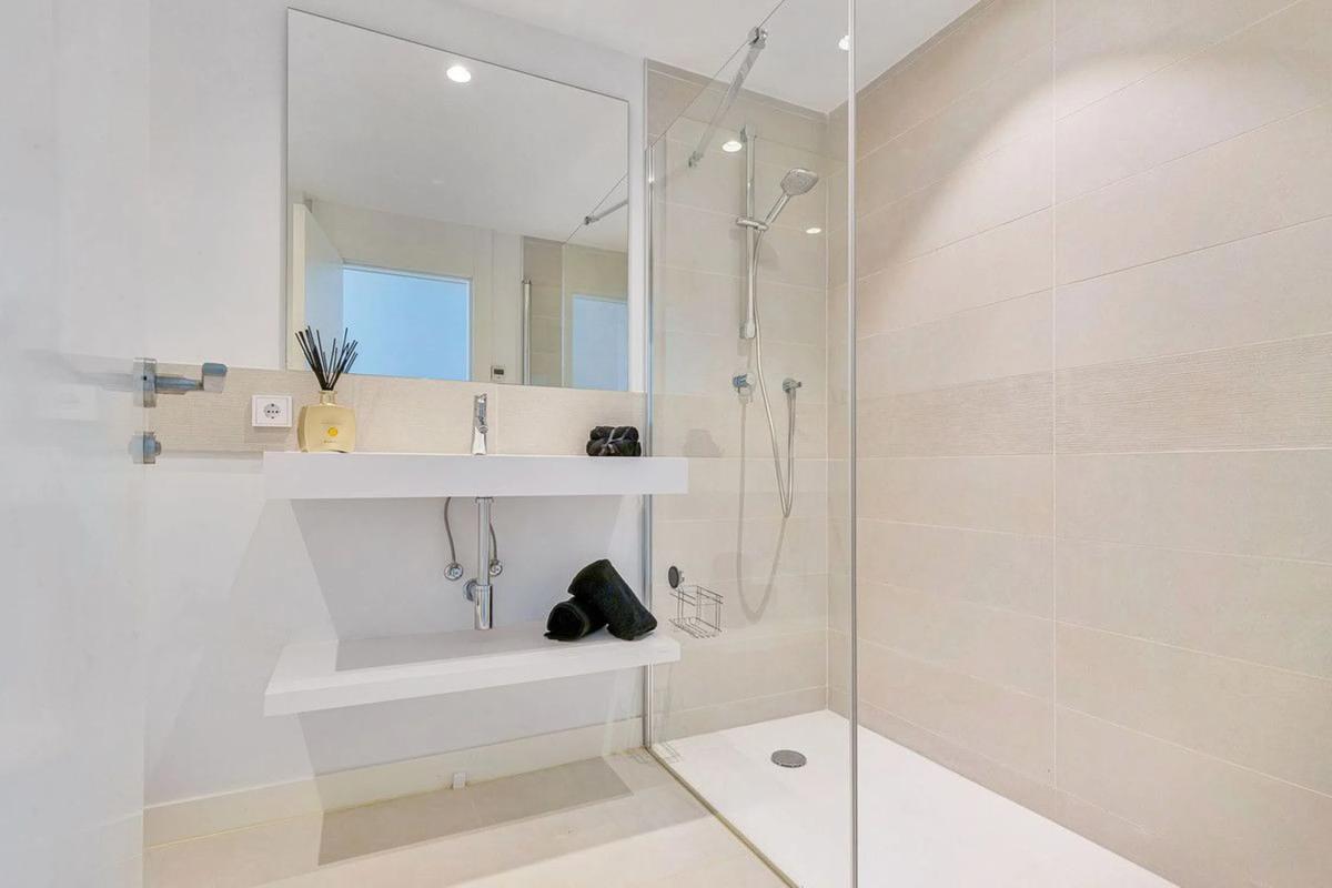 Sale of apartment in Calle Leticia, Fuengirola
photo 4