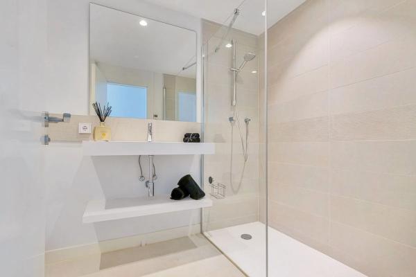 Apartment for sale in  Calle Leticia, Fuengirola photo 4
