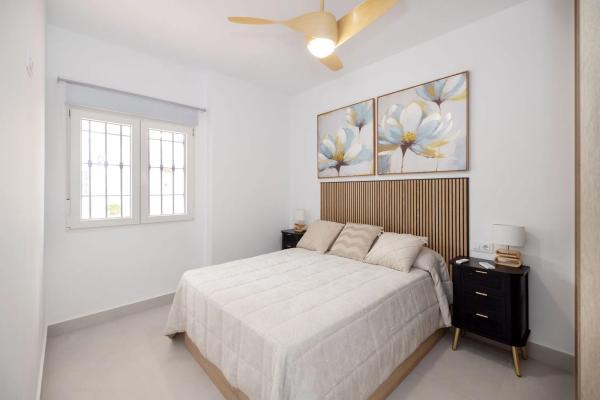 Piso en venta en Calle las Tortolas, Fuengirola
thumbnail 1
