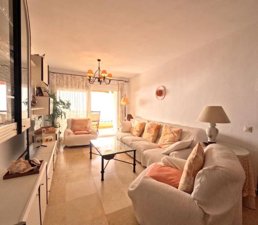 Apartment for sale in Paseo Marítimo Rey de España, Fuengirola thumbnail 2
