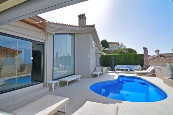 Chalet wolnostojący na sprzedaż w Calle Begoña, 3, Fuengirola thumbnail 2