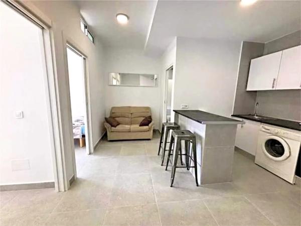 Apartment for sale in Zona Puerto Deportivo, Fuengirola thumbnail 2