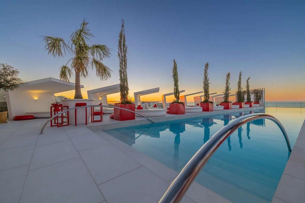 Penthouse sale in Avenida 8 de Marzo, 12, Fuengirola photo 3