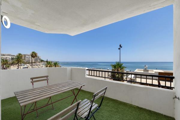 Mieszkanie na sprzedaż w Las Gaviotas, Fuengirola photo 1