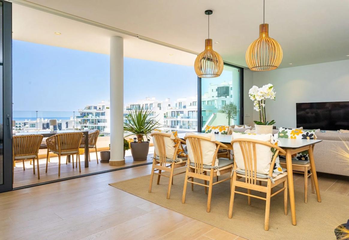 Продажа квартиры на Avenida 8 de Marzo, Фуэнхирола
photo 1