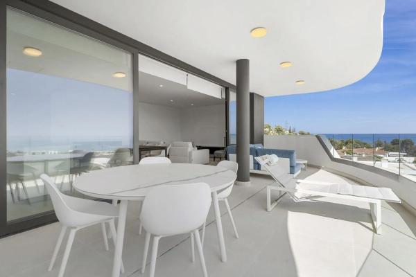 Apartment for sale in  El Higuerón, Fuengirola photo 2
