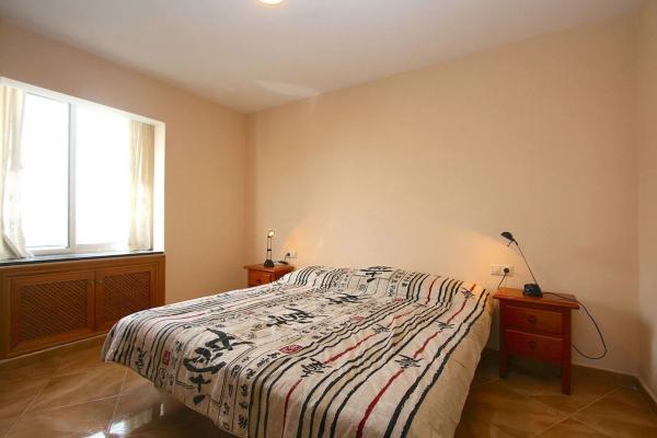 Apartment for sale in  Calle Burgos, Fuengirola photo 4