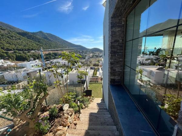 Chalet wolnostojący na sprzedaż w  El Higuerón, Fuengirola photo 4