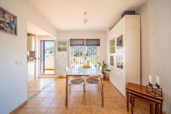 Chalet pareado en calle Amapolas photo 1