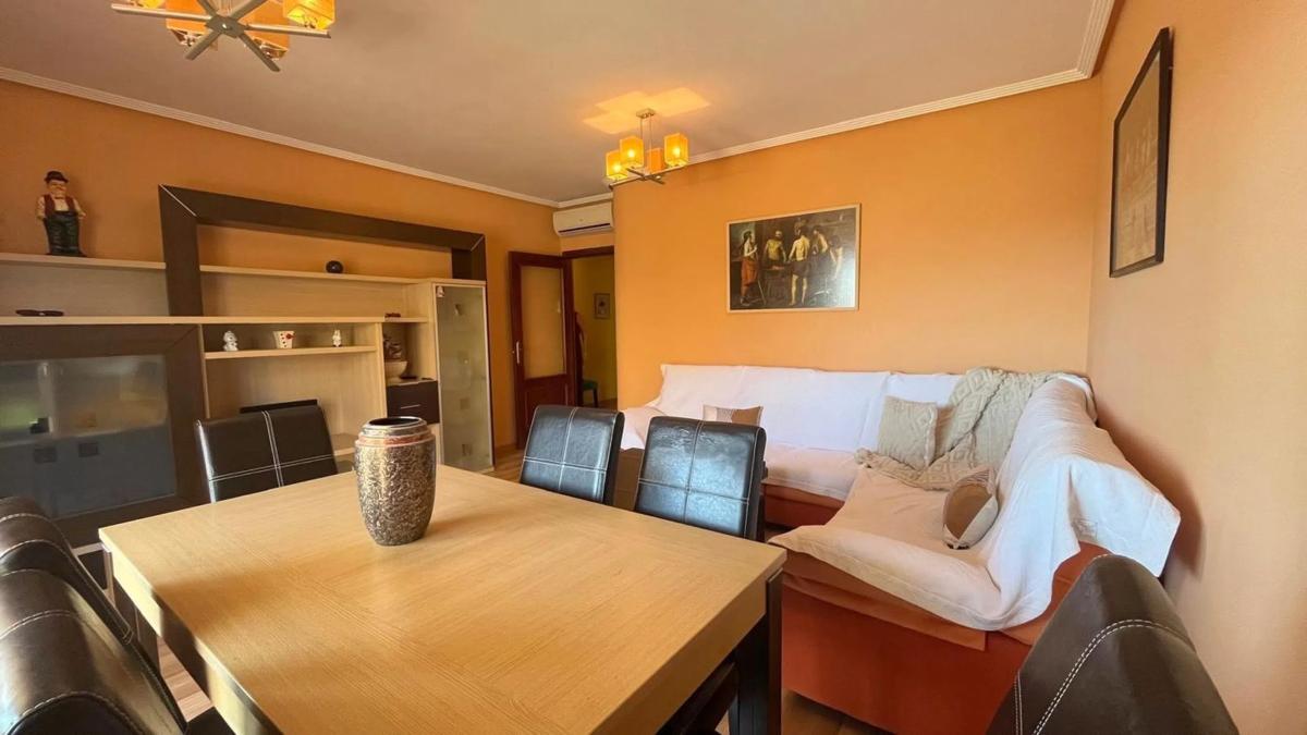 Sale of apartment in CL SIERRA DE CAZORLA, 3, Fuengirola
photo 2