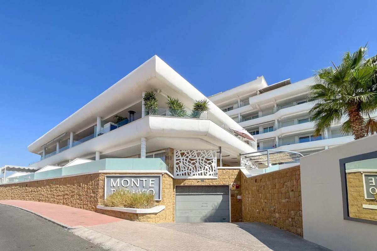 Venta de duplex en Calle Pensamiento, Fuengirola photo 2