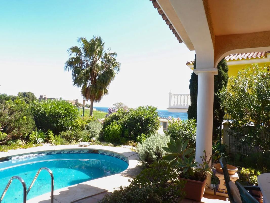 Venta de chalet independiente en Zona Sohail, Fuengirola
photo 1