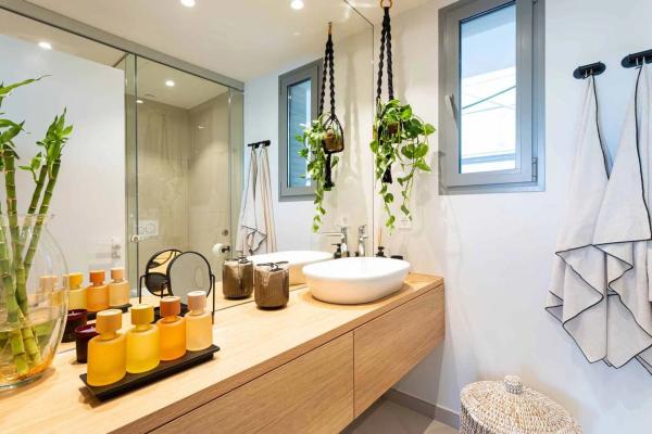 Apartment for sale in Avenida del Higuerón, Fuengirola photo 1