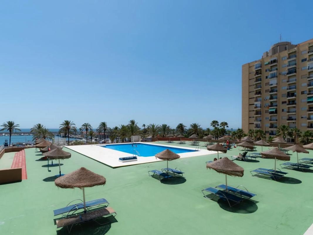Продажа студии в Calle Martínez Catena, Фуэнхирола photo 1