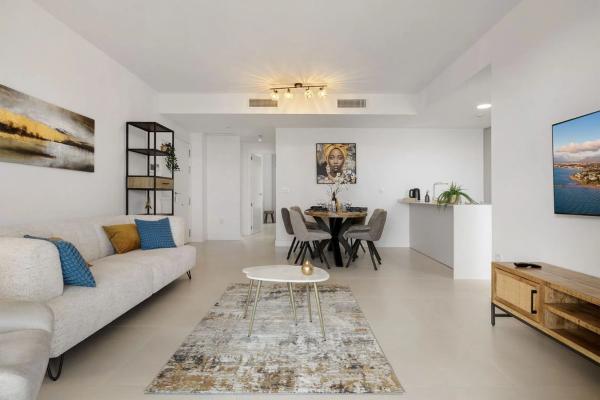 Apartment for sale in  Avenida Fuengirola, Fuengirola photo 4