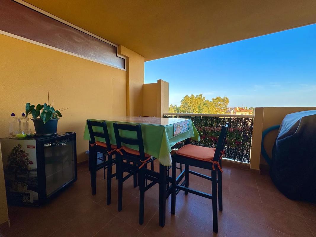 Penthouse sale in Calle Isabel la Católica, Fuengirola photo 2