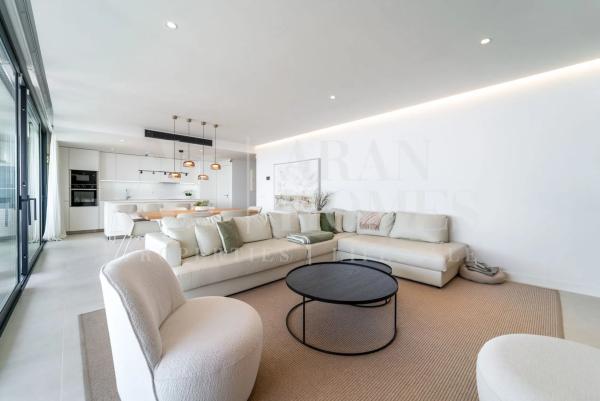 Apartment for sale in AV 8 DE MARZO, Fuengirola photo 1