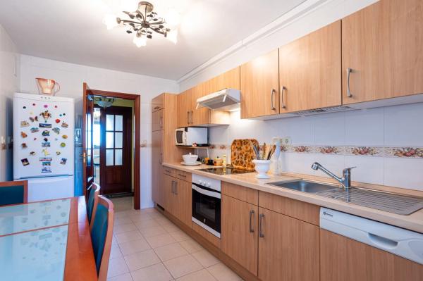 Apartment for sale in Avenida de la Encarnación, Fuengirola thumbnail 2