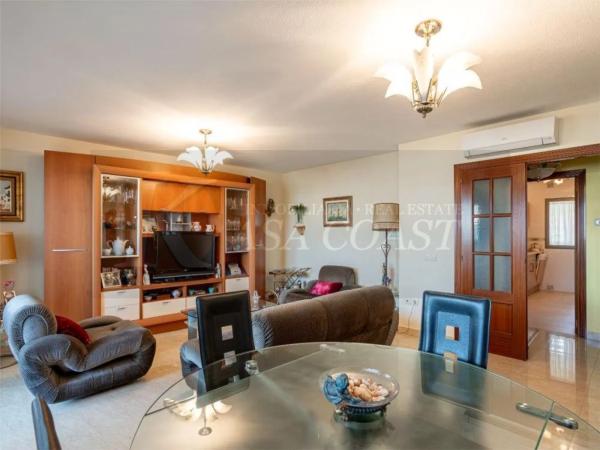 Apartment for sale in Zona Sohail, Fuengirola thumbnail 2