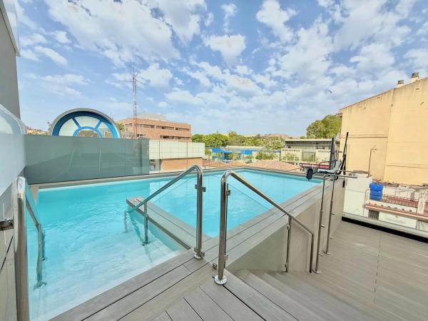 Apartment for sale in Avenida Condes de San Isidro, Fuengirola thumbnail 1