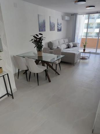 Apartment for sale in Calle Oliva, 3, Fuengirola thumbnail 1