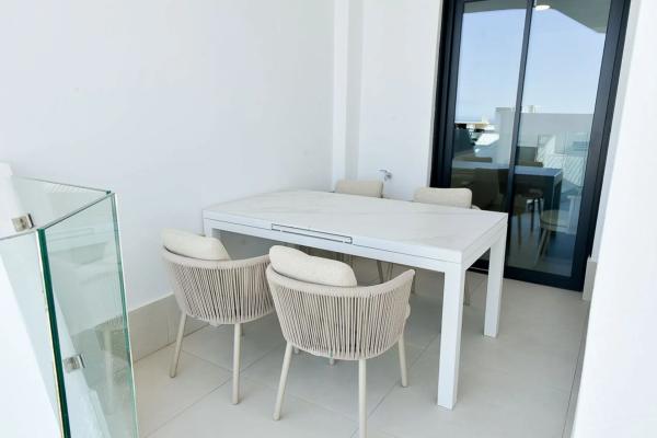 Apartment for sale in Calle Golondrinas, Fuengirola photo 1