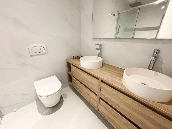 Apartment for sale in Calle Golondrinas, Fuengirola thumbnail 2