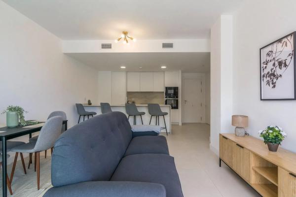 Apartment for sale in Calle Leticia, Fuengirola thumbnail 2