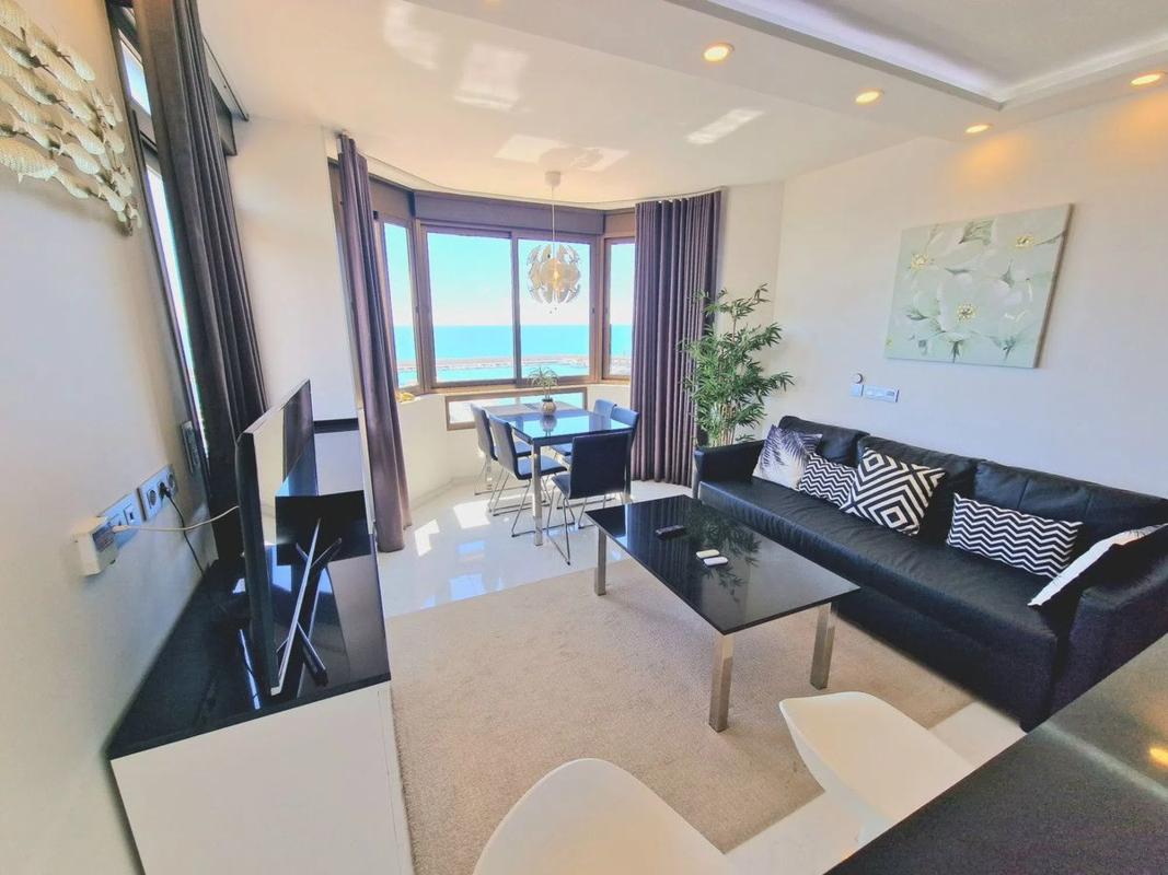 Продажа квартиры на Calle Martínez Catena, Фуэнхирола
 photo 2