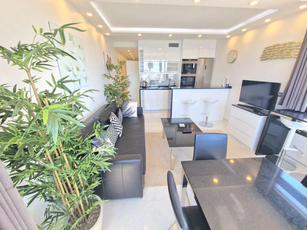 Продажа квартиры на Calle Martínez Catena, Фуэнхирола
 photo 3