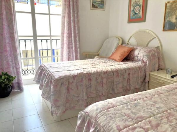 Apartment for sale in Playa de los Boliches, Fuengirola thumbnail 2