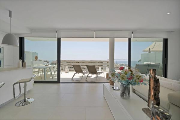 Piso en venta en Calle Paula, Fuengirola
 photo 2