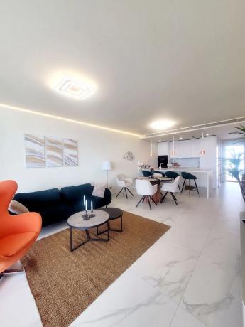 Apartment for sale in El Higuerón, Fuengirola thumbnail 1