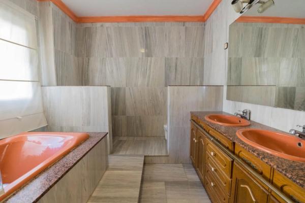 Penthouse for sale at  Avenida Ramón y Cajal, Fuengirola photo 4